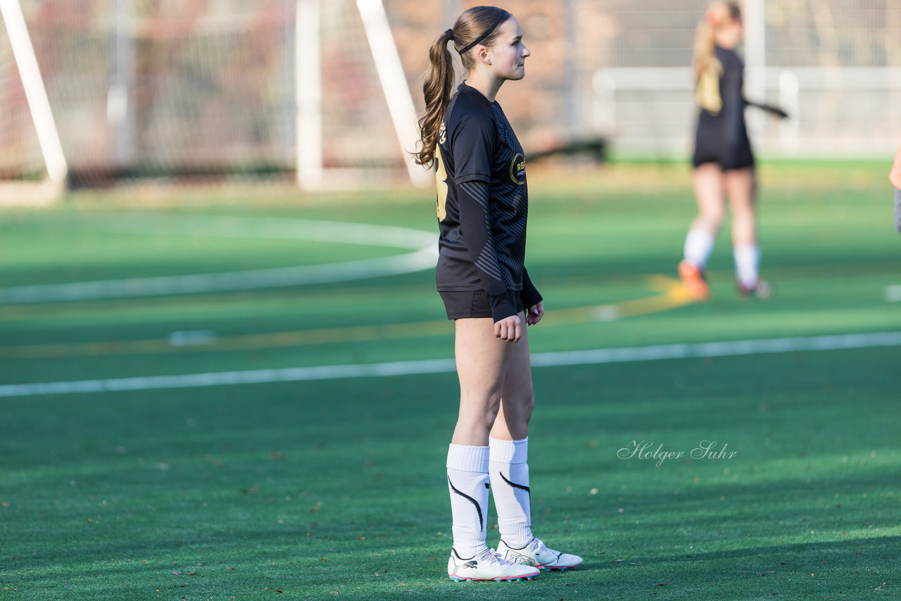 Bild 396 - wBJ VfL Pinneberg2 - Eimsbuttler TV 3 : Ergebnis: 5:0